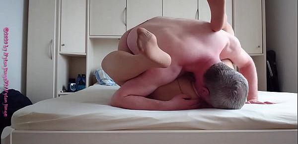 Die Geile Frau in Feinstrumpfhose 1